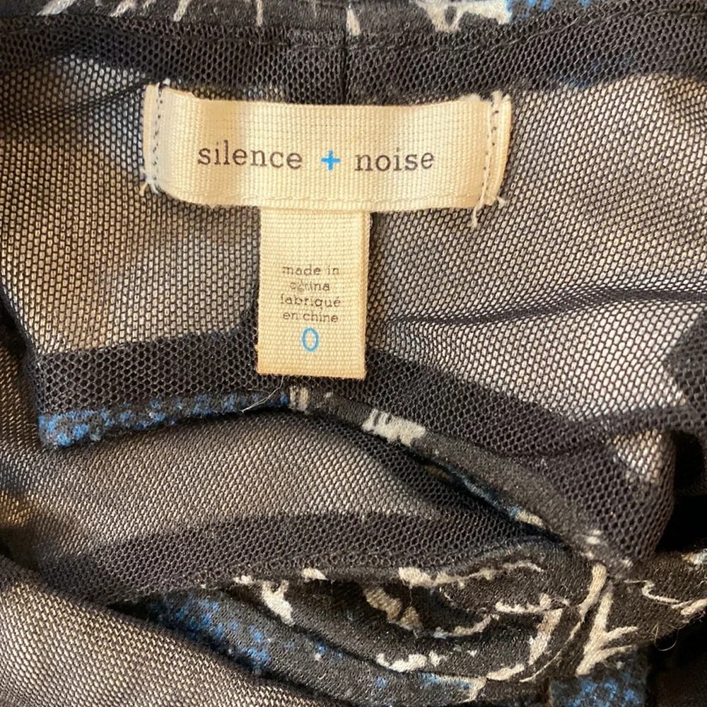 Dress - Picture 8 of 10
